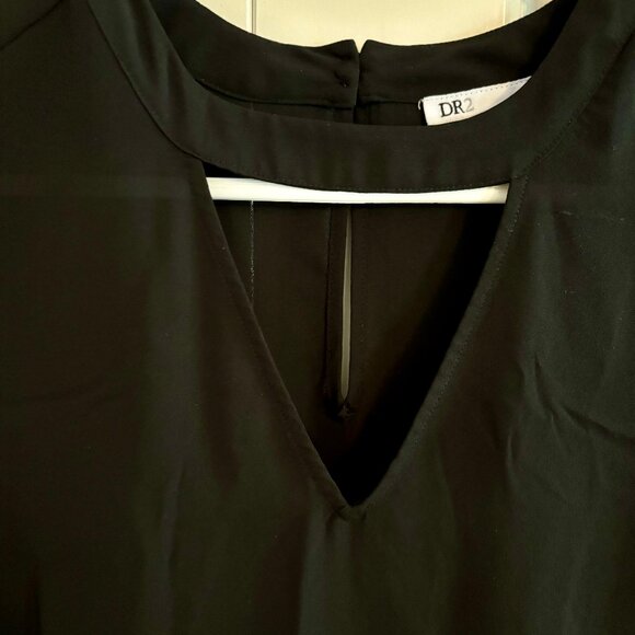DR2 by Daniel Rainn Choker Neck Pleat Back Cap Sleeve Black Top W… - Picture 3 of 8
